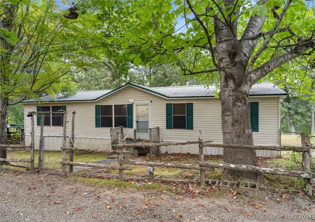 Homes for sale in Muldrow, OK | 106439 S 4806 Rd, Muldrow, OK 74948 | MLS# 2609592