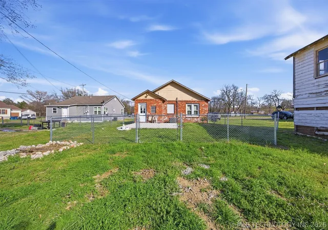 24th image of 705 S Strong, Mc Alester, OK 74501 | MLS# 2609618