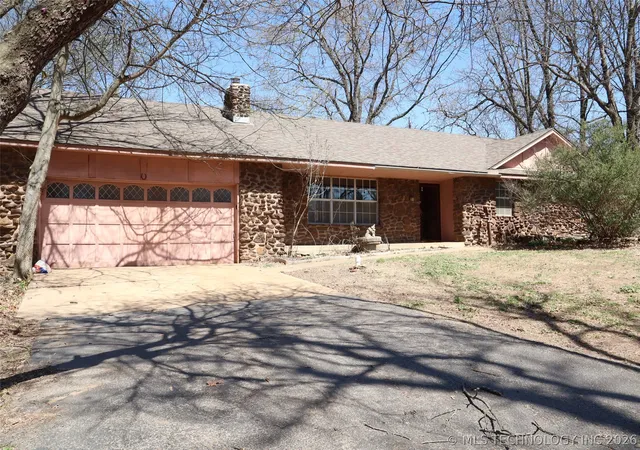 Homes for sale in Big Cabin, OK | 32656 S 4320 Rd, Big Cabin, OK 74332 | MLS# 2609402