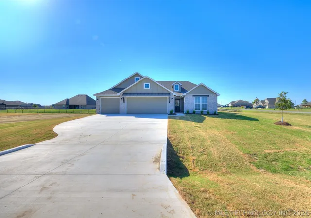 Homes for sale in Collinsville, OK | 13538 N 60th Eastplace, Collinsville, OK 74021 | MLS# 2609676