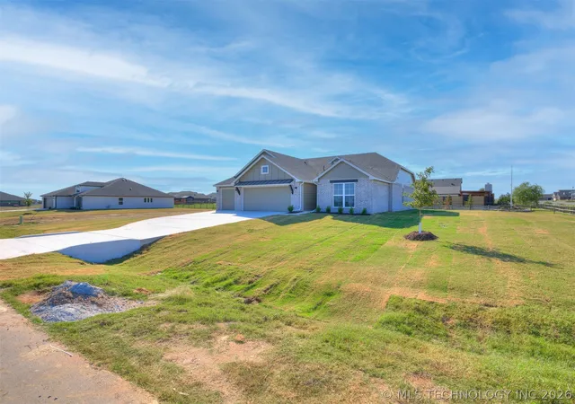 Homes for sale in Collinsville, OK | 13538 N 60th Eastplace, Collinsville, OK 74021 | MLS# 2609676