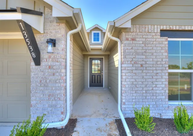 Homes for sale in Collinsville, OK | 13538 N 60Th Eastplace, Collinsville, OK 74021 | MLS# 2609676