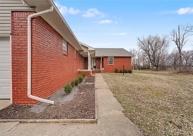 2nd image of 14131 N 100th Ave E, Collinsville, OK 74021 | MLS# 2609432