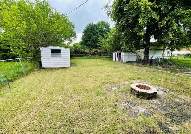 Homes for sale in Okmulgee, OK | 910 N Collins Ave, Okmulgee, OK 74447 | MLS# 2609669