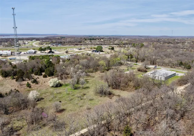 5th image of 418344 Texanna Rd, Eufaula, OK 74432 | MLS# 2609881