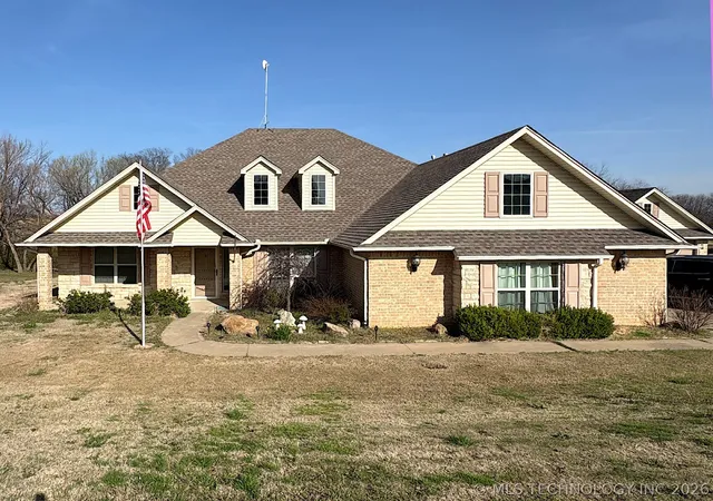 Homes for sale in Cushing, OK | 909 S Country Club Dr, Cushing, OK 74023 | MLS# 2545113