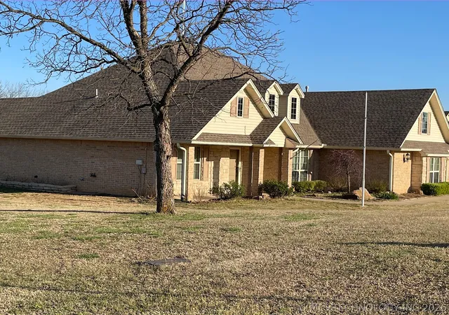 Homes for sale in Cushing, OK | 909 S Country Club Dr, Cushing, OK 74023 | MLS# 2545113