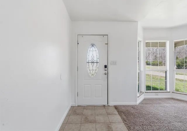 Photo 3 of Single family home for sale at 1400 Saybrook Rd, Ardmore, OK 73401 | MLS# 2609809 | Listing updated on 2026-08-24