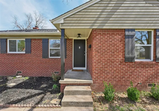 Photo 2 of Sale Pending at 4931 S Madison Ave, Tulsa, OK 74105 | MLS# 2609906 | Listing updated on 2026-08-25