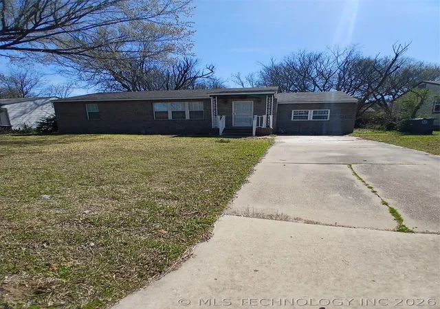 Homes for sale in Tulsa, OK | 728 E 33rd St N, Tulsa, OK 74106 | MLS# 2609955