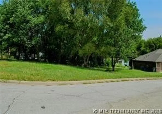 Homes for sale in Tulsa, OK | 1749 W Pine Pl, Tulsa, OK 74127 | MLS# 2609949
