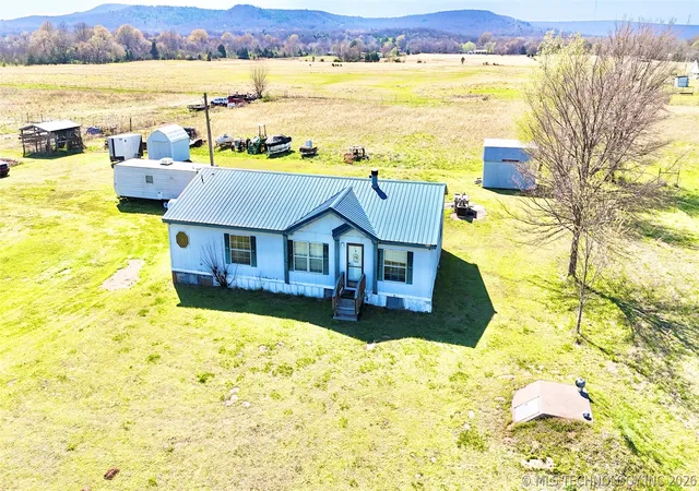 Photo 3 of Manufactured home for sale at 10098 N County Rd 4295, Quinton, OK 74561 | MLS# 2609976 | Listing updated on 2026-08-20