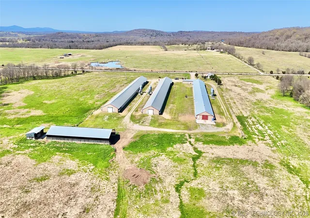 4th image of 30607 S Fish Creek Rd, Stigler, OK 74462 | MLS# 2609924