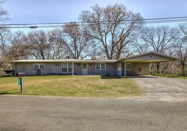Photo 3 of Single family home for sale at 32033 E 695 Way, Wagoner, OK 74467 | MLS# 2608818 | Listing updated on 2026-10-05