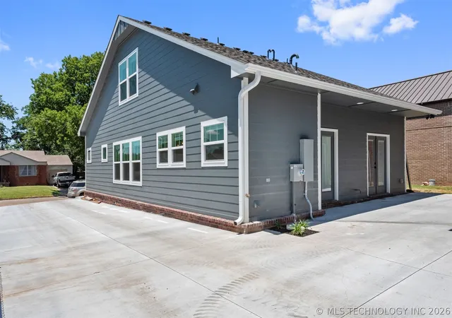 33rd image of 1123 S Delaware Pl, Tulsa, OK 74104 | MLS# 2609478