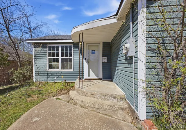 2nd image of 804 E Gardena, Ada, OK 74820 | MLS# 2610130