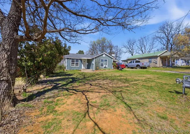 3rd image of 804 E Gardena, Ada, OK 74820 | MLS# 2610130