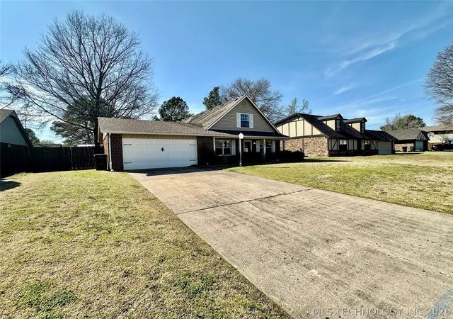 Homes for sale in Muskogee, OK | 201 Gawf Ln, Muskogee, OK 74403 | MLS# 2610237