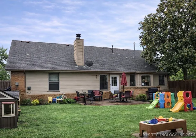 2nd image of 2929 W 66th St S, Tulsa, OK 74132 | MLS# 2610208