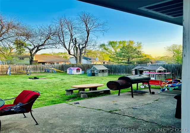 3rd image of 2929 W 66Th St S, Tulsa, OK 74132 | MLS# 2610208