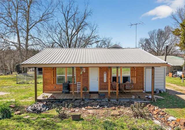 Photo 3 of Single family home for sale at 11930 S 4220 Road, Claremore, OK 74017 | MLS# 2610105 | Listing updated on 2026-05-18