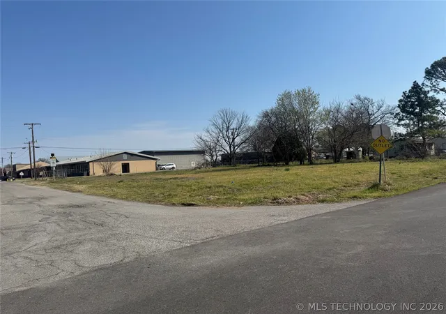 1st image of 14692 S College St, Glenpool, OK 74033 | MLS# 2610295