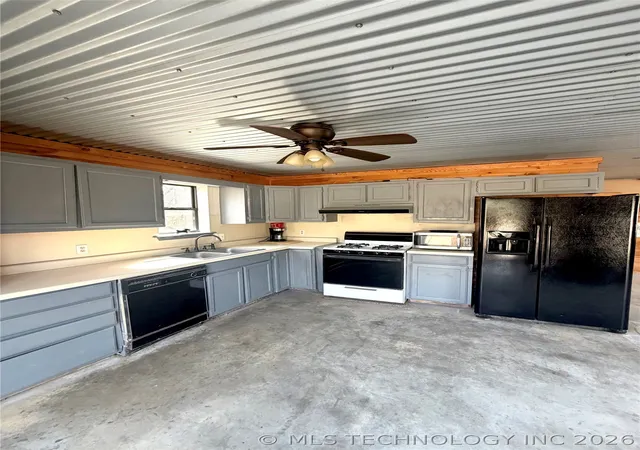 Homes for sale in Cleveland, OK | 215 N Eagle Blf, Cleveland, OK 74020 | MLS# 2610278