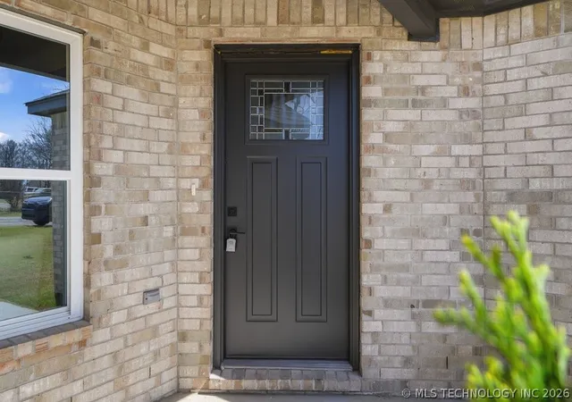 Photo 3 of Single family home for sale at 16101 E Oklahoma St, Tulsa, OK 74116 | MLS# 2610337 | Listing updated on 2026-08-20