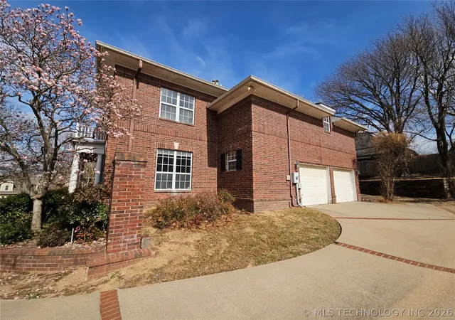 Photo 3 of Sale Pending at 10209 S Knoxville Ave, Tulsa, OK 74137 | MLS# 2610180 | Listing updated on 2026-07-13