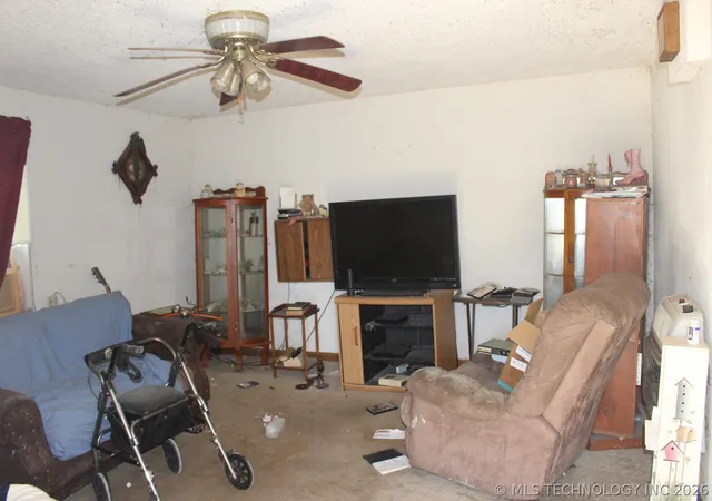 Photo 2 of Sale Pending at 315 E 3rd Street, Chelsea, OK 74016 | MLS# 2610369 | Listing updated on 2026-09-17