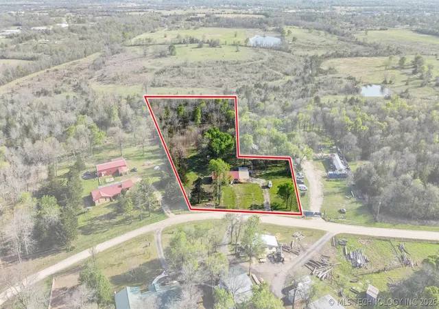 Homes for sale in Hugo, OK | 2628 E 2064 Rd, Hugo, OK 74743 | MLS# 2610411