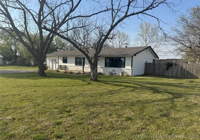 Homes for sale in Marietta, OK | 608 Mayall, Marietta, OK 73448 | MLS# 2610162