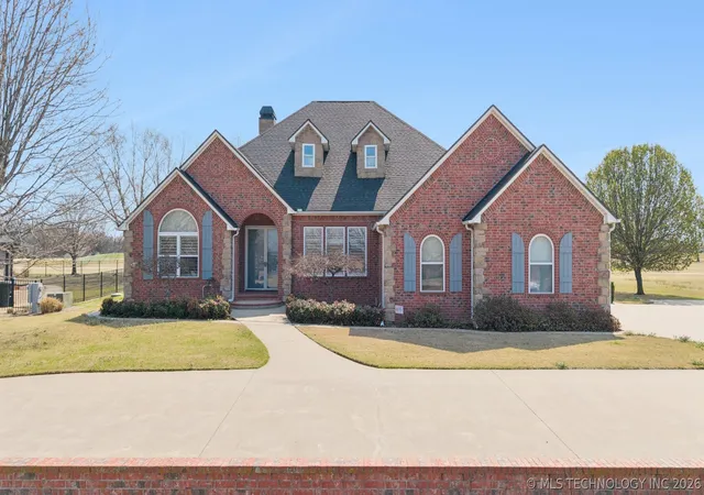 1st image of 5020 Lake Breeze Rd, Grove, OK 74344 | MLS# 2610419