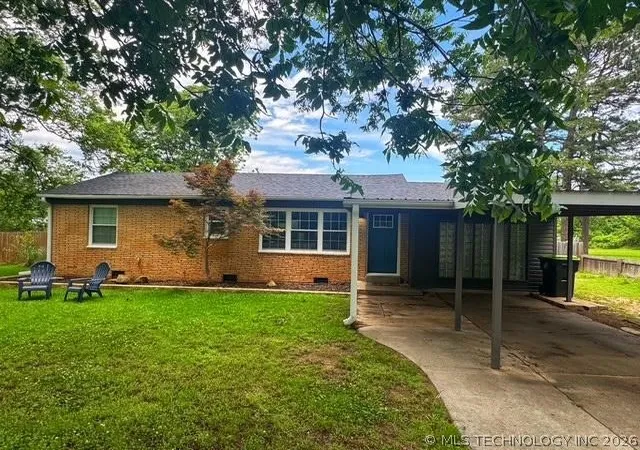 Homes for sale in Holdenville, OK | 219 Berton, Holdenville, OK 74848 | MLS# 2610551