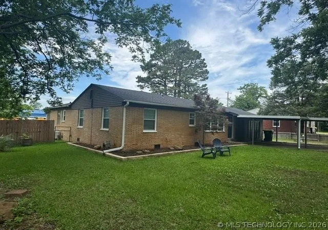 Homes for sale in Holdenville, OK | 219 Berton, Holdenville, OK 74848 | MLS# 2610551