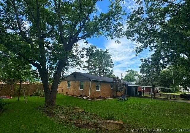 Homes for sale in Holdenville, OK | 219 Berton, Holdenville, OK 74848 | MLS# 2610551