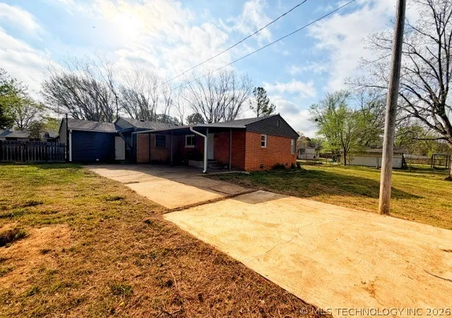 Homes for sale in Holdenville, OK | 219 Berton, Holdenville, OK 74848 | MLS# 2610551
