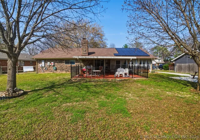 Homes for sale in Broken Arrow, OK | 543 Meadowood Dr, Broken Arrow, OK 74011 | MLS# 2609005