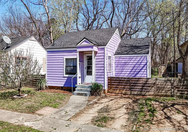 Homes for sale in Ada, OK | 512 N Francis St, Ada, OK 74820 | MLS# 2610259
