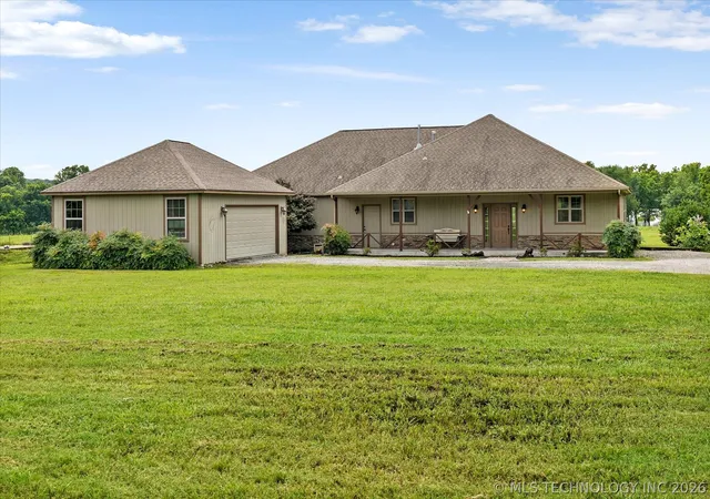 Homes for sale in Pryor, OK | 2130 E 4675 Rd, Pryor, OK 74361 | MLS# 2610573