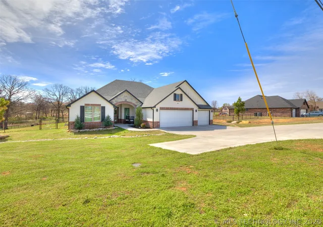 Homes for sale in Coweta, OK | 27222 E 141St St S, Coweta, OK 74429 | MLS# 2610452