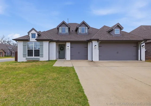 1st image of 2601 W Albuquerque St, Broken Arrow, OK 74011 | MLS# 2609658