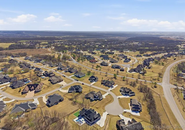4th image of 6480 N Blue Sage Dr, Owasso, OK 74055 | MLS# 2610488