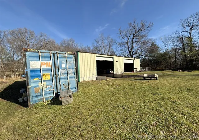Homes for sale in Porum, OK | 15 4285, Porum, OK 74455 | MLS# 2610576