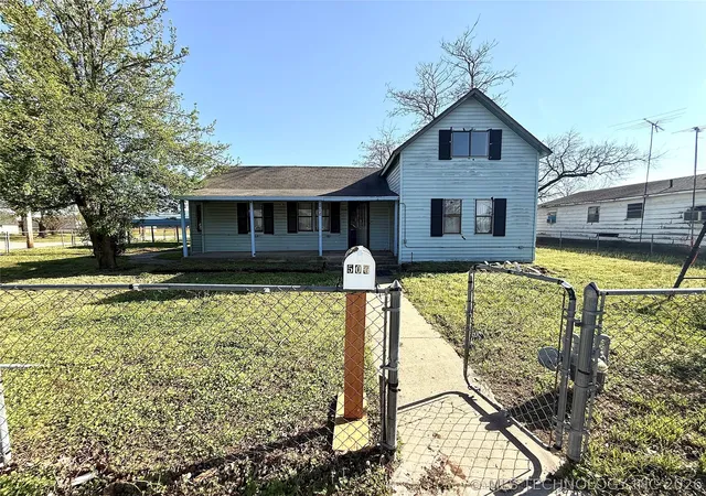2nd image of 506 W 5th, Stroud, OK 74079 | MLS# 2610768