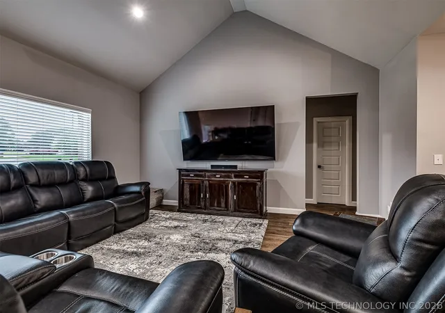 Homes for sale in Bartlesville, OK | 5309 S Barnett Ave, Bartlesville, OK 74006 | MLS# 2610661
