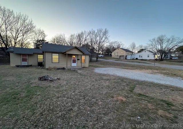 24th image of 416 N Franklin Ave W, Sand Springs, OK 74063 | MLS# 2610722