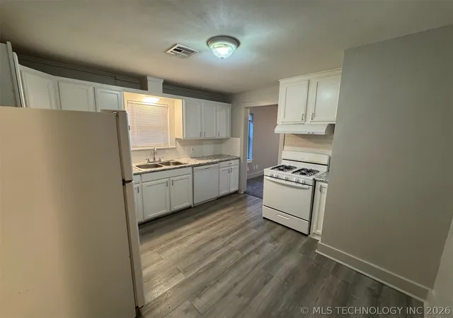 Homes for sale in Sand Springs, OK | 416 N Franklin Ave W, Sand Springs, OK 74063 | MLS# 2610722