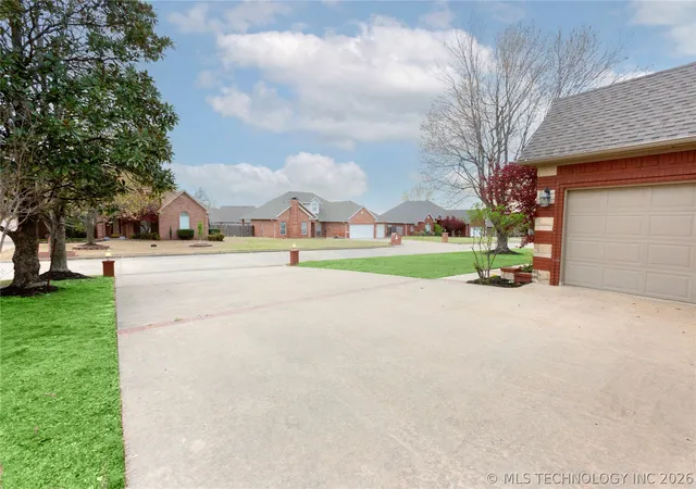 Homes for sale in Mcalester, OK | 2108 Country Springs St, Mcalester, OK 74501 | MLS# 2610752
