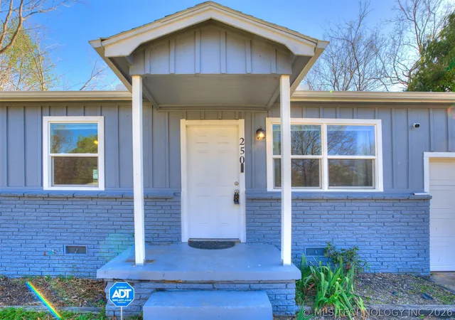 2nd image of 250 E 51st Pl, Tulsa, OK 74126 | MLS# 2608859